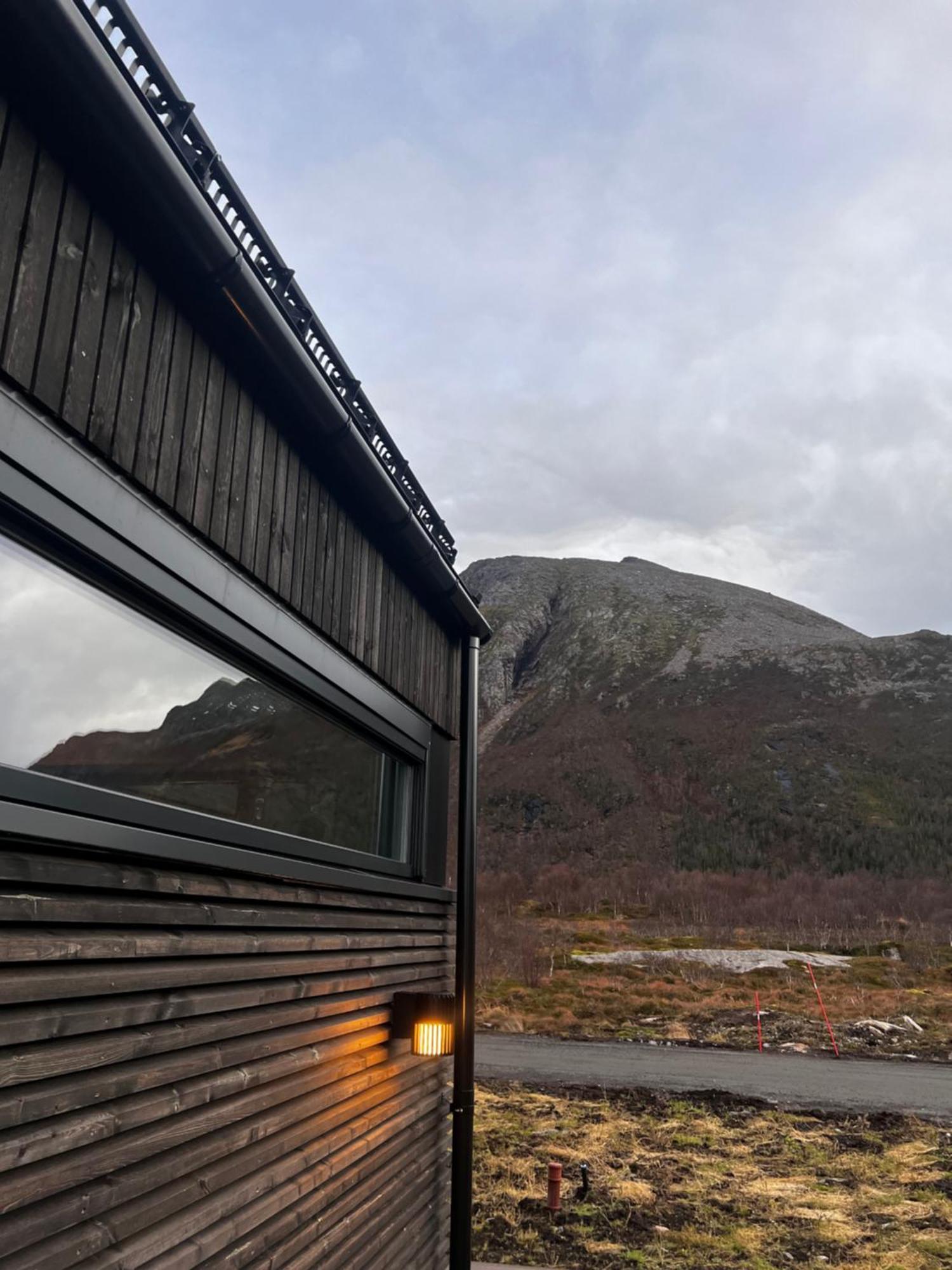 Hoda Cabin - Luxury Lodge With Jacuzzi And Sauna Lyngværet Exterior foto