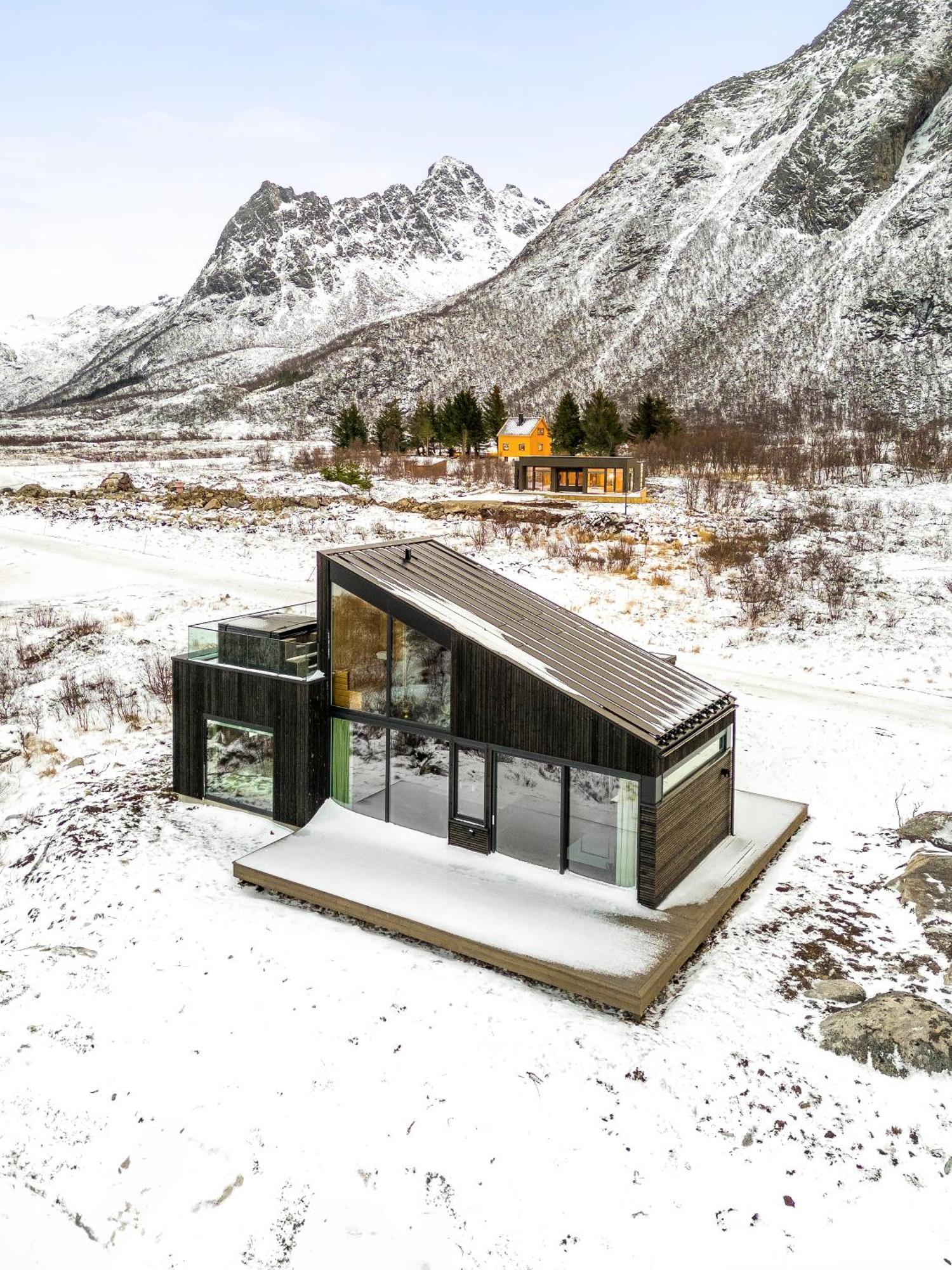 Hoda Cabin - Luxury Lodge With Jacuzzi And Sauna Lyngværet Exterior foto